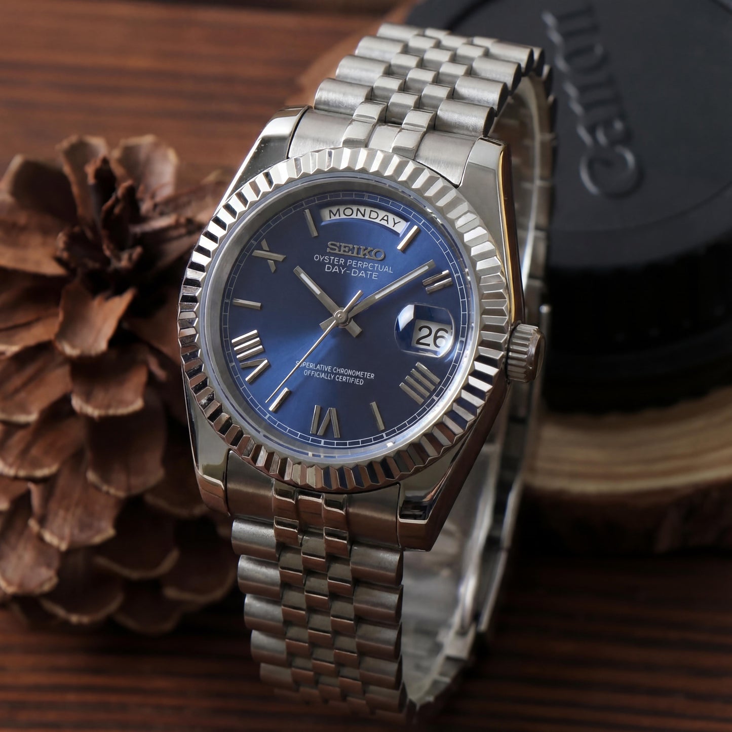 SEIKOJUST DAY-DATE BLUE ROMAN